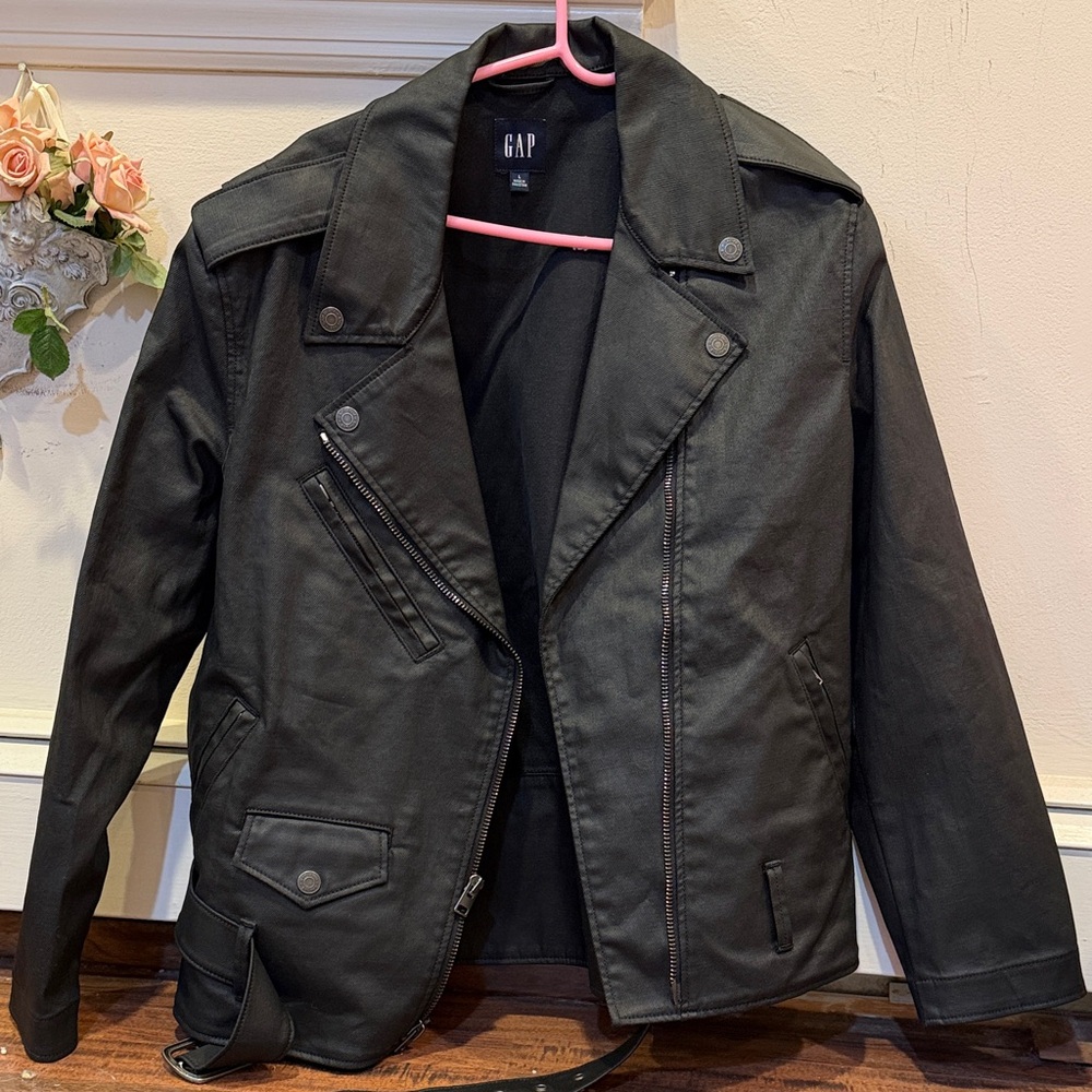 GAP Women's Black Lightweight Jacket